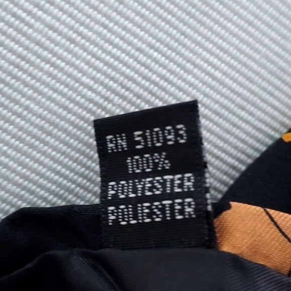 HALLMARK Novelties Men's Holiday Tie Santa In Sleigh With Reindeer - Picture 9 of 12